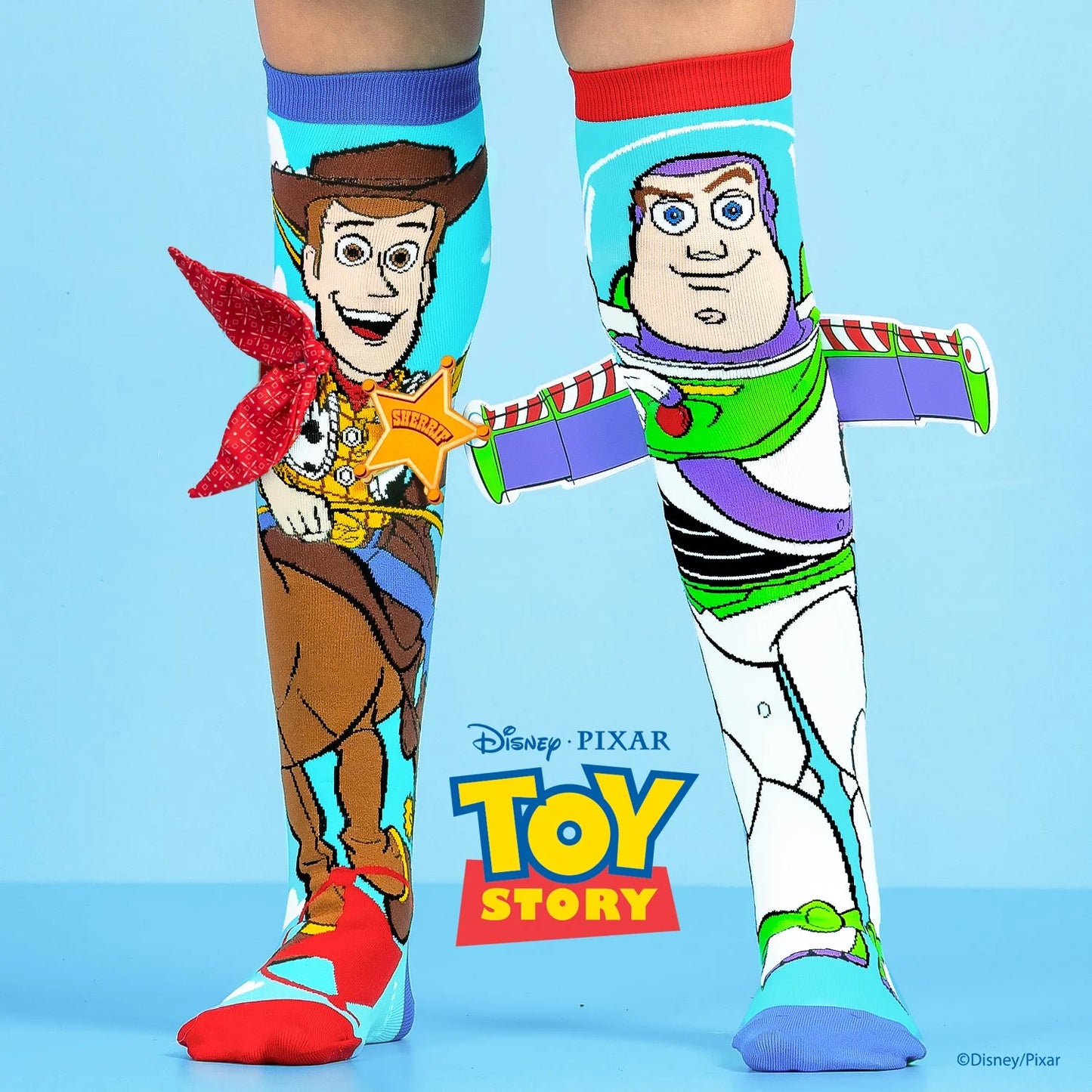 Kids socks featuring Toy Story characters Woody and Buzz Lightyear, perfect for ages 2-6.